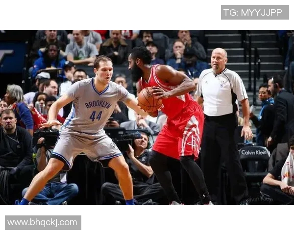 北京篮球队进攻表现分析与得失总结探讨