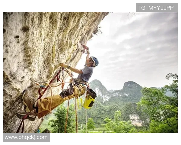 杭州攀岩队技术探讨:提升攀岩技巧与团队协作的关键要素 杭州攀岩队技术探讨:提升攀岩技巧与团队协作的关键要素
