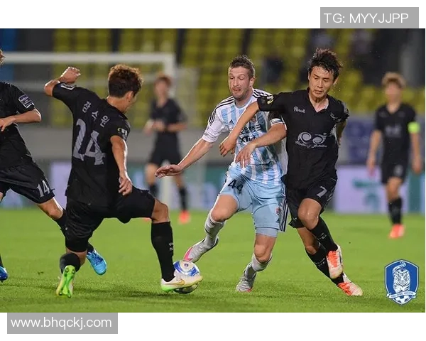 庆南FC迎战蔚山现代争夺联赛积分全力以赴展现球队实力与斗志