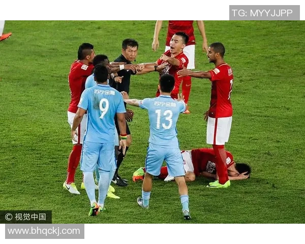 苏宁与恒大激烈冲突引发球迷热议赛场秩序亟待改善