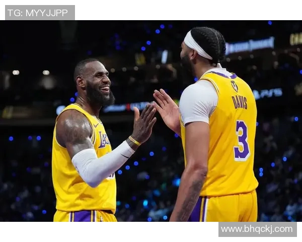 精彩对决视频直播雄鹿对湖人全场比赛回顾与精彩瞬间分析