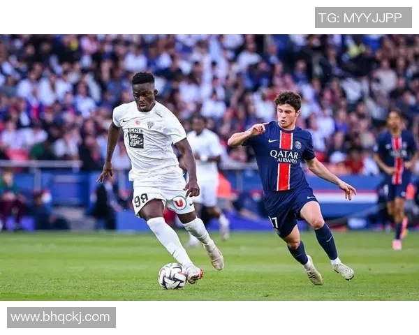 马赛主场迎战多姆扎期待精彩对决双方球员状态成关键因素 马赛主场迎战多姆扎期待精彩对决双方球员状态成关键因素