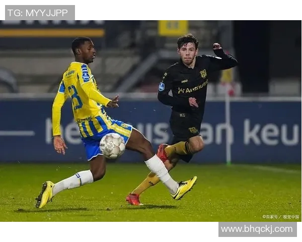 瓦尔韦克与芬洛激战正酣谁能在这场较量中笑到最后